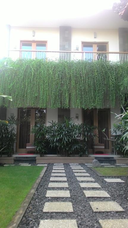 Kubu Carik Hotel Legian  Exterior photo